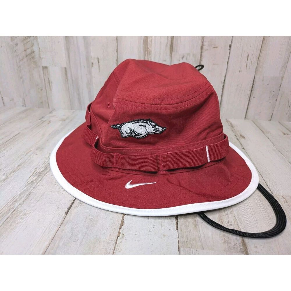 NEW Arkansas Razorbacks NIKE Dri-Fit APEX Boonie Bucket Hat Size‎ Medium NWT
